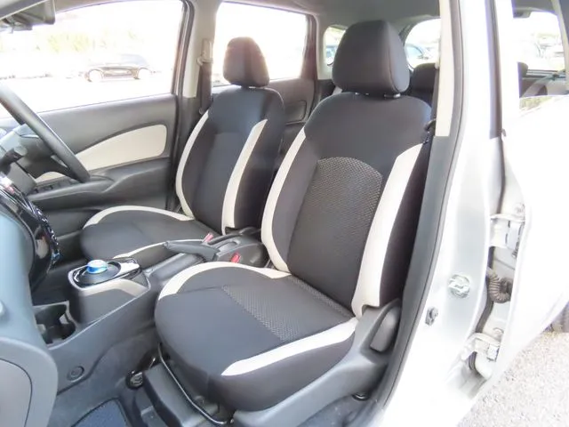 ニッサン　ノート