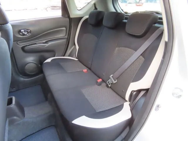 ニッサン　ノート