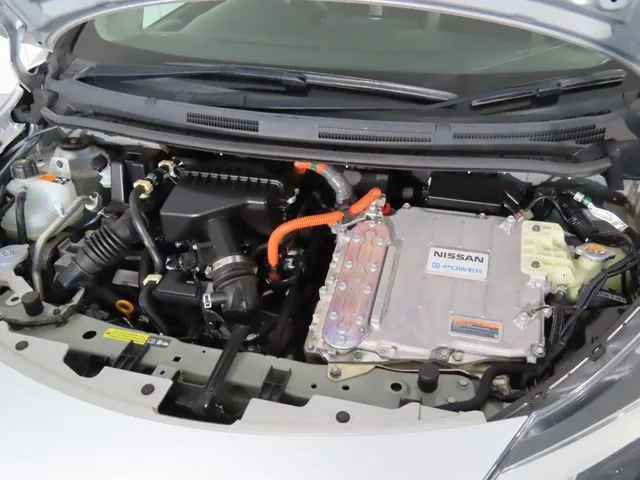 ニッサン　ノート