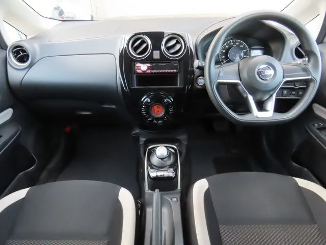 ニッサン　ノート