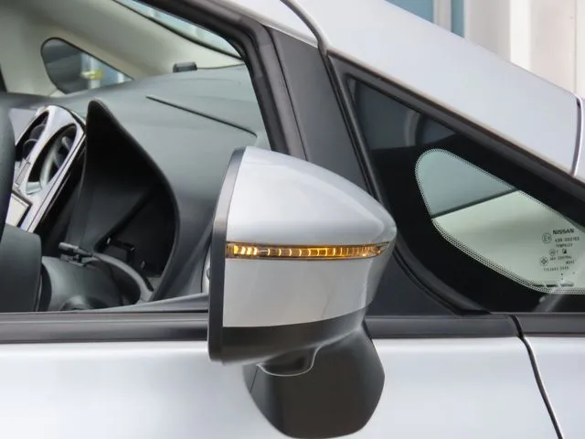 ノート（ニッサン）の車両写真