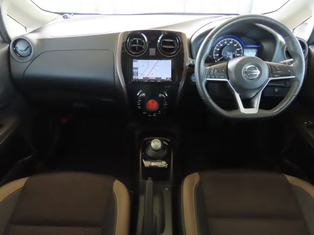ニッサン　ノート