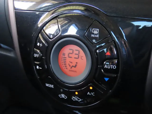 ニッサン　ノート