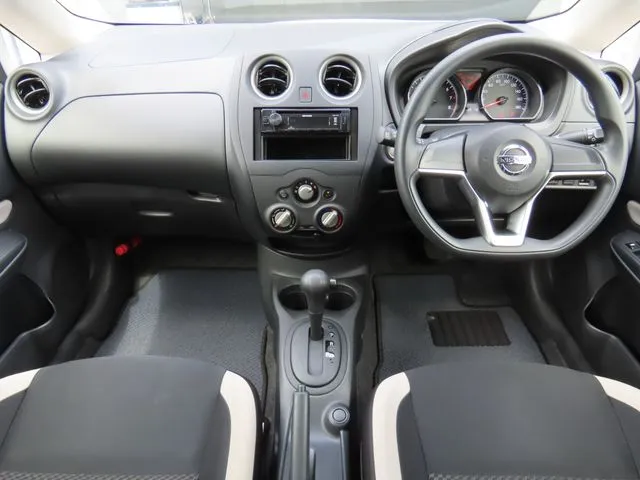 ノート（ニッサン）の車両写真