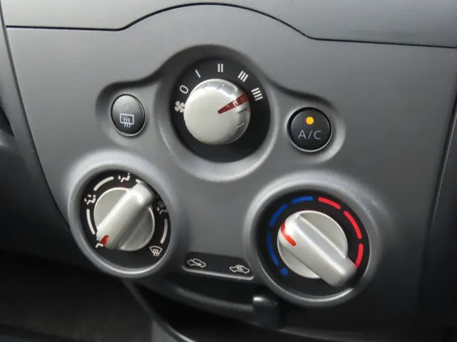 ノート（ニッサン）の車両写真