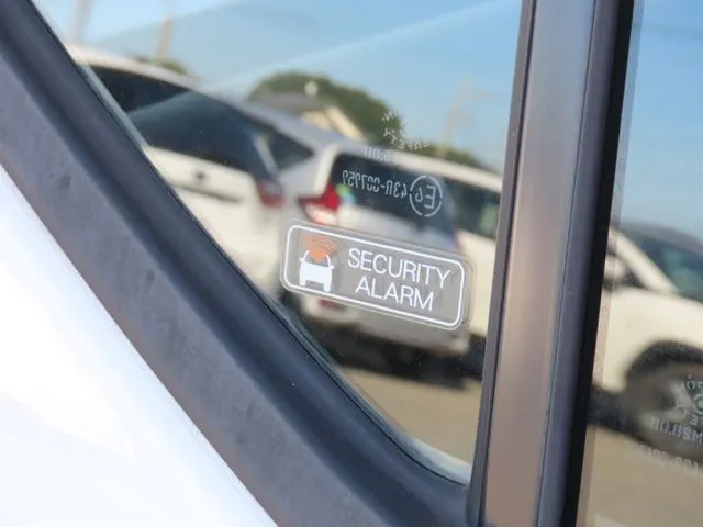 ミラ イース(ダイハツ)の車両写真