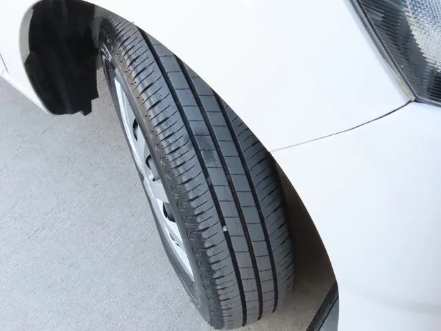 ミラ イース(ダイハツ)の車両写真