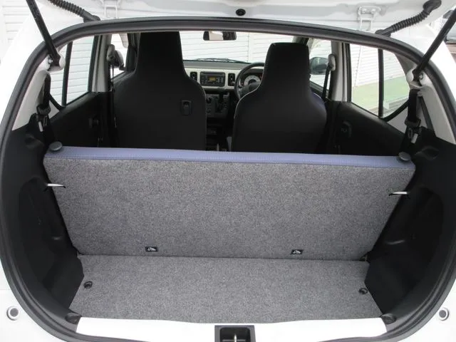 アルト　４ＷＤ（スズキ）の車両写真