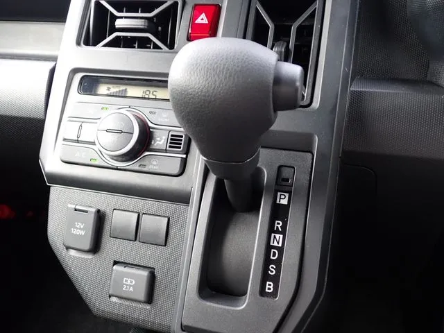 ダイハツ タフト