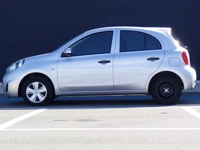 マーチ(ニッサン)の車両写真