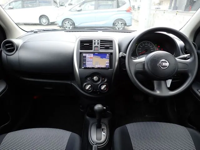 マーチ(ニッサン)の車両写真