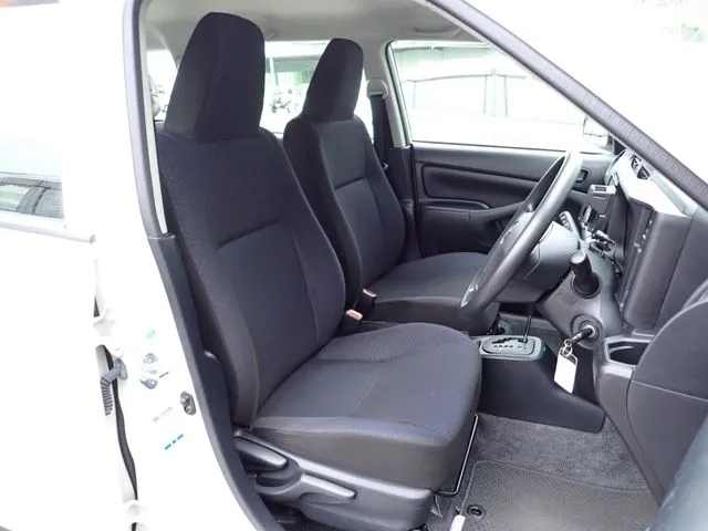 プロボックスバン　４ＷＤ（トヨタ）の車両写真