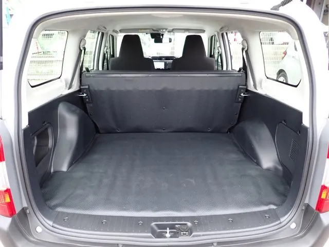 プロボックスバン　４ＷＤ（トヨタ）の車両写真