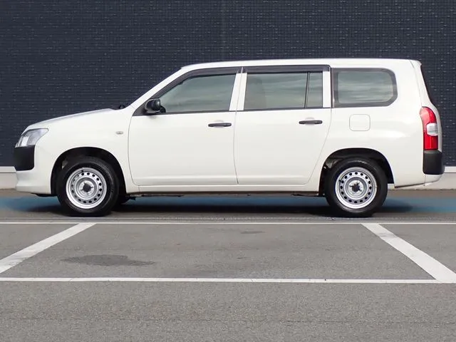 プロボックスバン　４ＷＤ（トヨタ）の車両写真