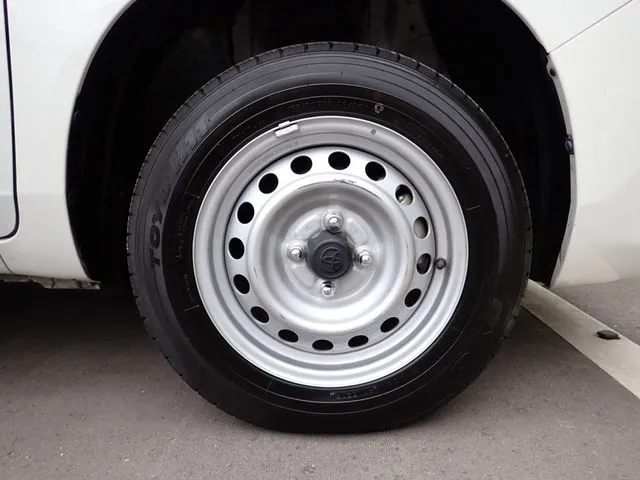 プロボックスバン　４ＷＤ（トヨタ）の車両写真