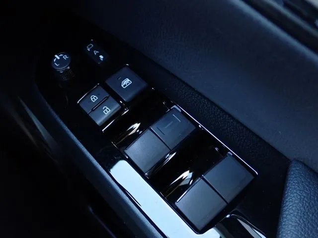 プリウス(トヨタ)の車両写真