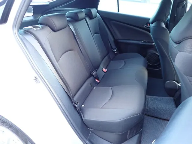 プリウス(トヨタ)の車両写真