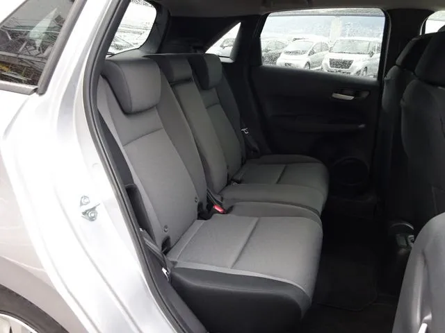 フィット　ｅ：ＨＥＶ（ホンダ）の車両写真