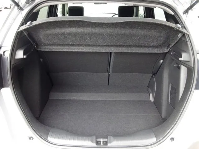 フィット　ｅ：ＨＥＶ（ホンダ）の車両写真