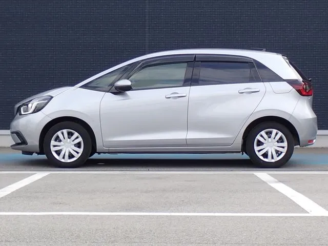 フィット　ｅ：ＨＥＶ（ホンダ）の車両写真