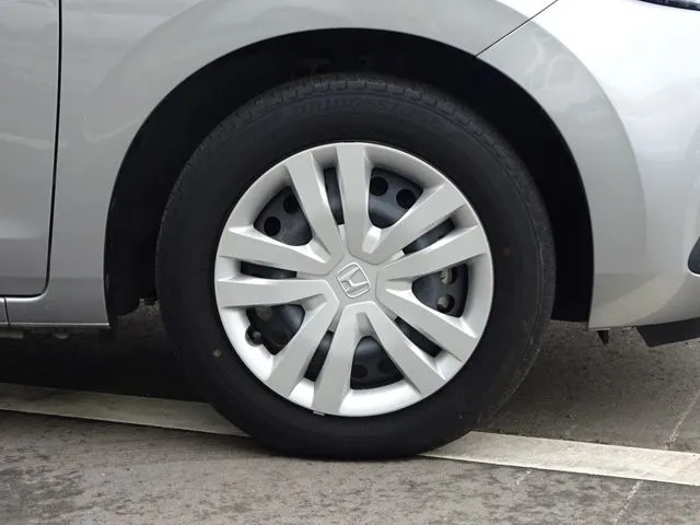 フィット　ｅ：ＨＥＶ（ホンダ）の車両写真