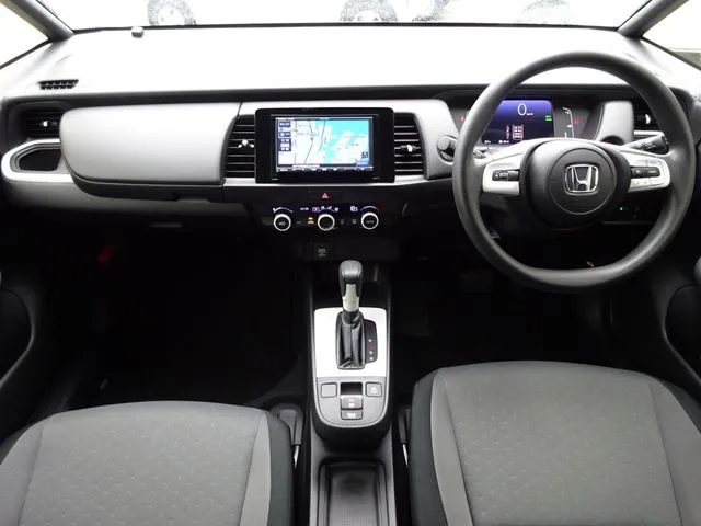 フィット　ｅ：ＨＥＶ（ホンダ）の車両写真