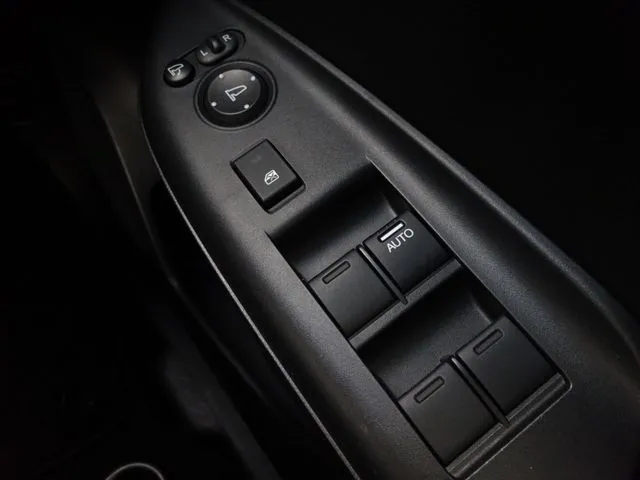 ホンダ　シャトル　ハイブリッド