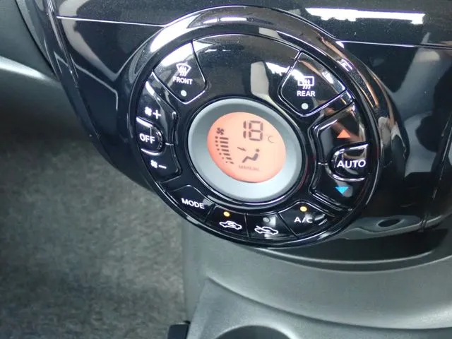 ニッサン　ノート