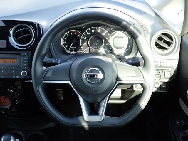 ニッサン　ノート
