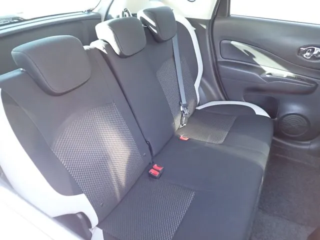 ニッサン　ノート