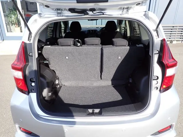 ニッサン　ノート