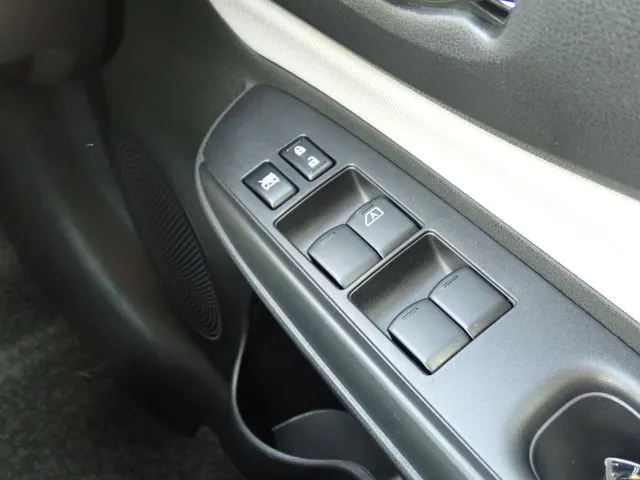 ニッサン　ノート