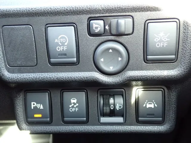 ニッサン　ノート