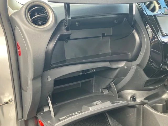 ニッサン　ノート　４ＷＤ