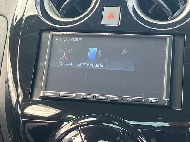 ニッサン　ノート　４ＷＤ