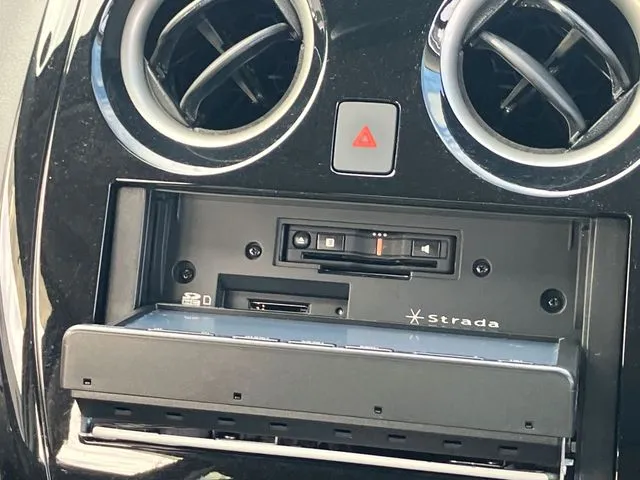 ニッサン　ノート　４ＷＤ