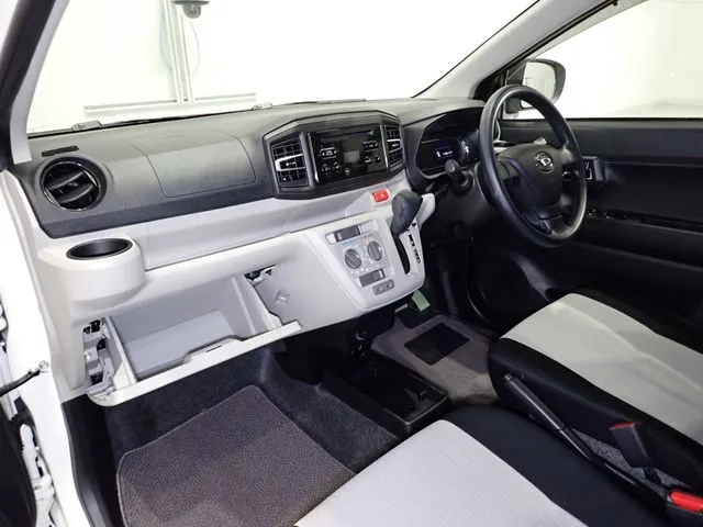 ダイハツ　ミラ　イース