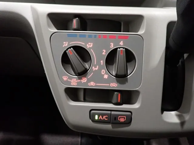 ダイハツ　ミラ　イース