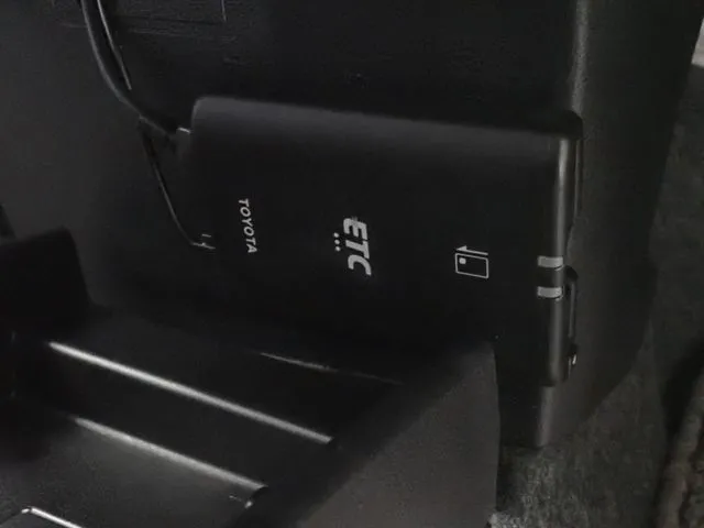 ダイハツ　ミラ　イース