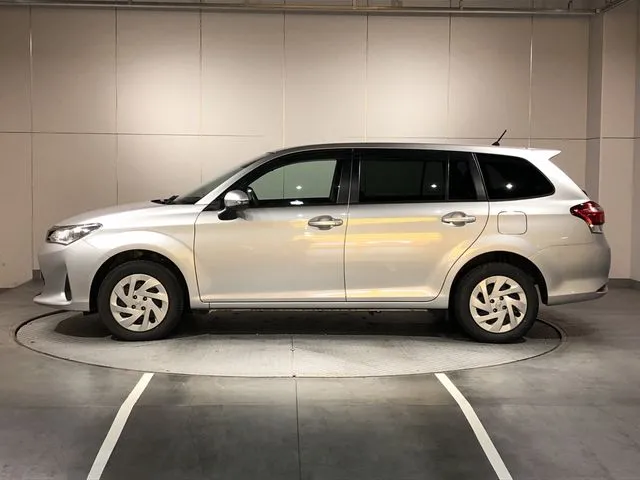 トヨタ　カローラフィールダー　４ＷＤ