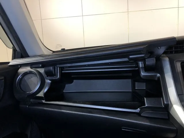 トヨタ　カローラフィールダー　４ＷＤ