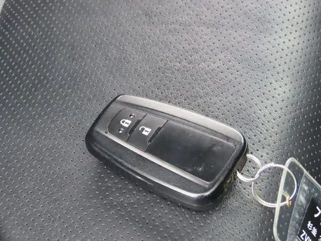 プリウス（トヨタ）の車両写真