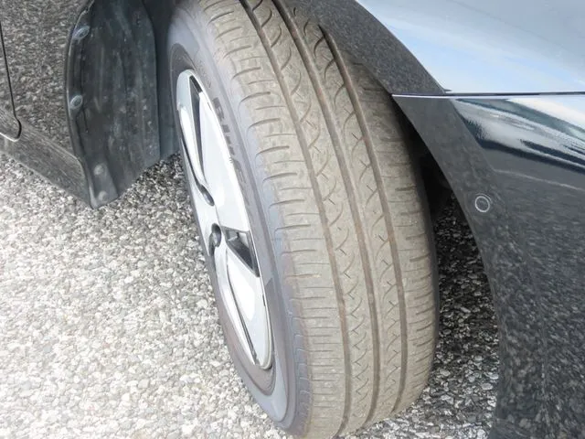 プリウス（トヨタ）の車両写真