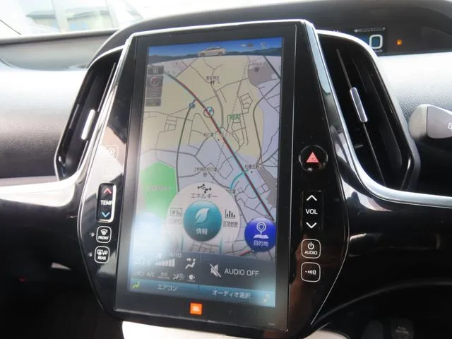 プリウス（トヨタ）の車両写真