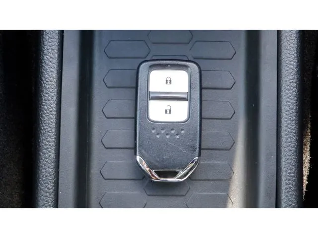 ホンダ フィット e:HEV