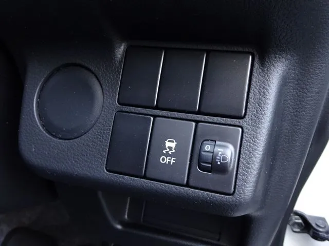 アルト 4WD(スズキ)の車両写真