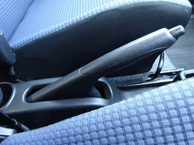 アルト 4WD(スズキ)の車両写真