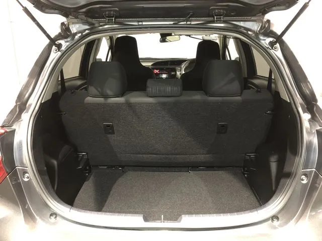 トヨタ　ヴィッツ