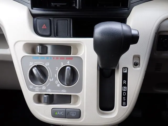 ムーヴ（ダイハツ）の車両写真