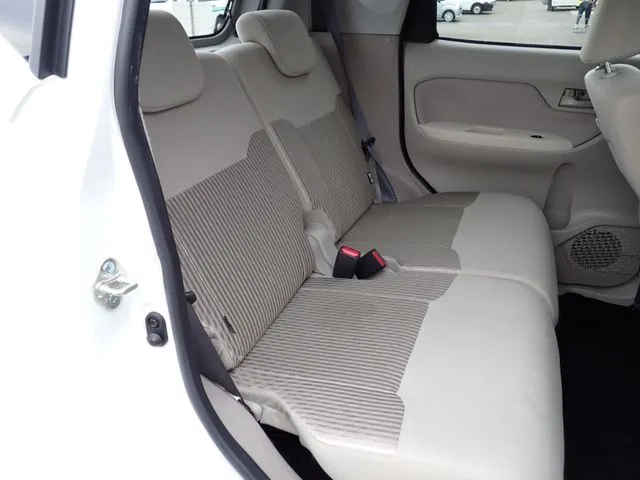 ムーヴ（ダイハツ）の車両写真